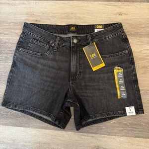 Lee Women's Legendary Mid-Rise 5" Black Stretch Denim Shorts Size 10M NWT